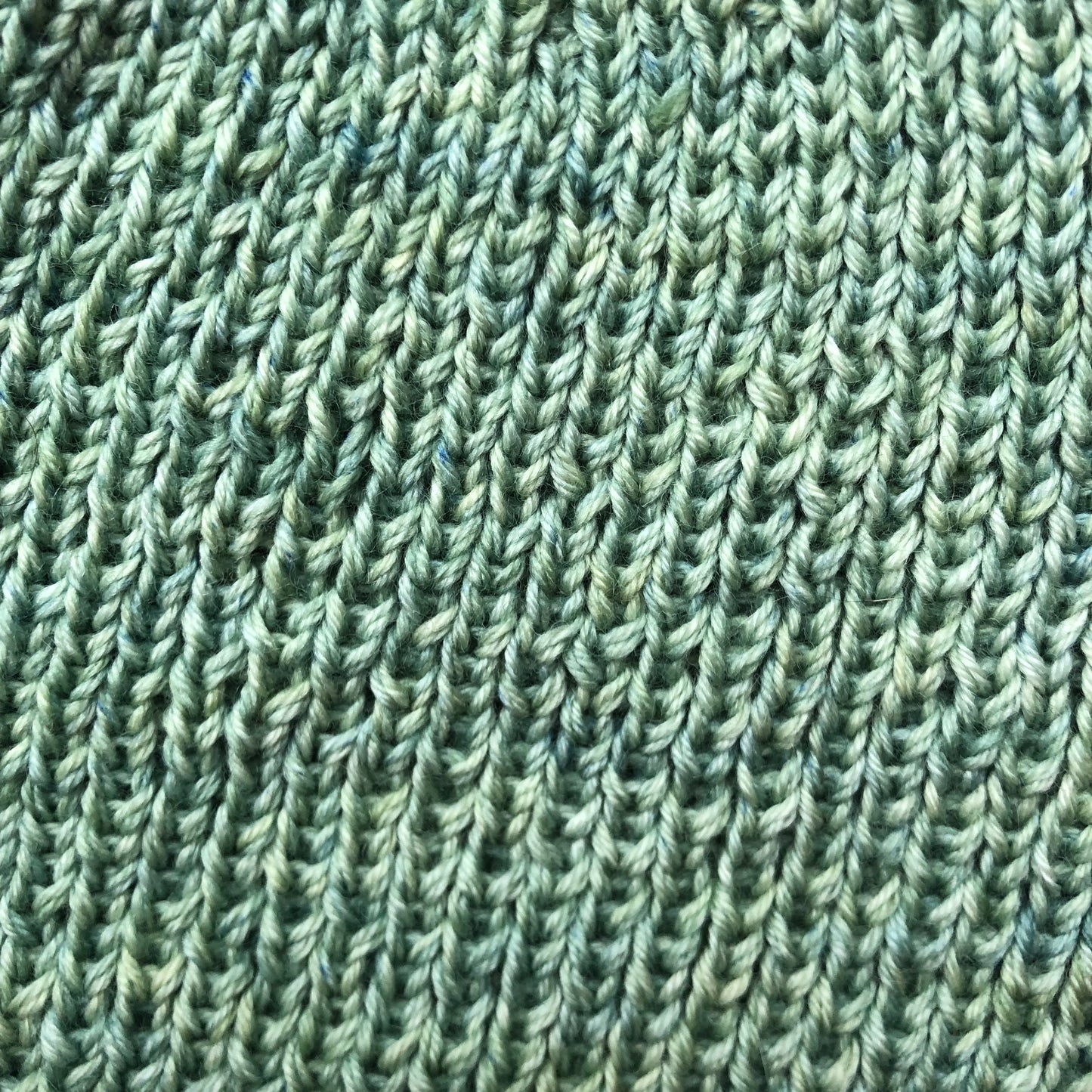 Tuque / bonnet en tricot extensible (taille unique)